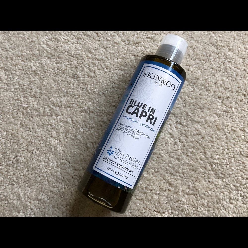 Skin&Co Roma Blue in Capri